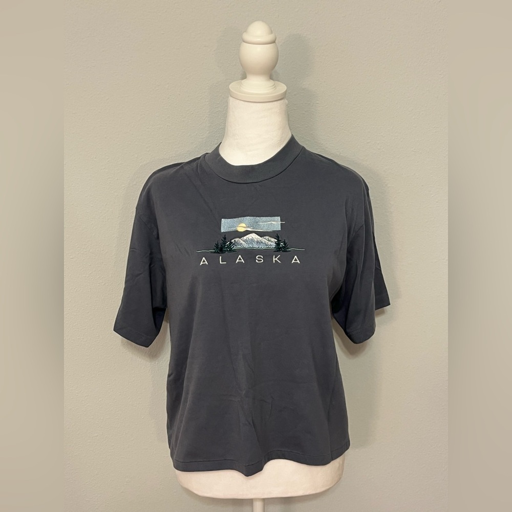 Gray Alaska Graphic T-Shirt